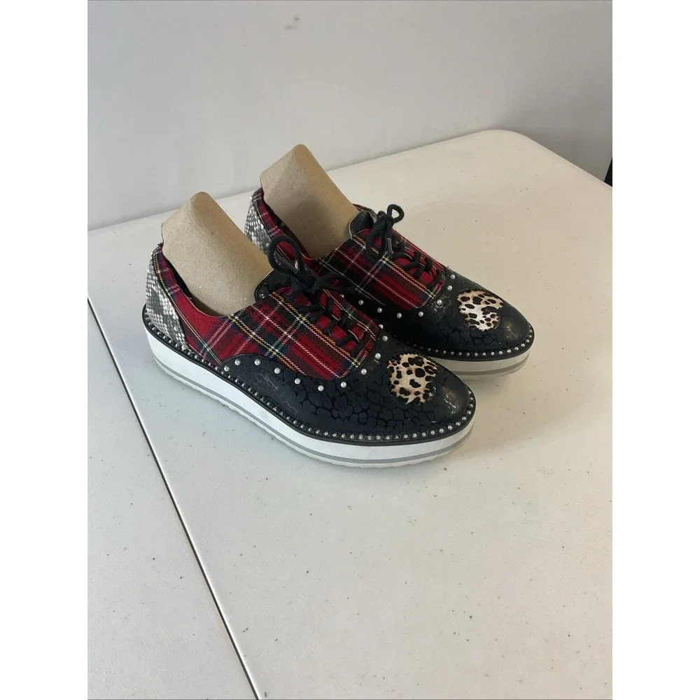 Betsey Johnson Marti Platform‎ Oxford Shoes 8M Leopard Heart Pearl Studs